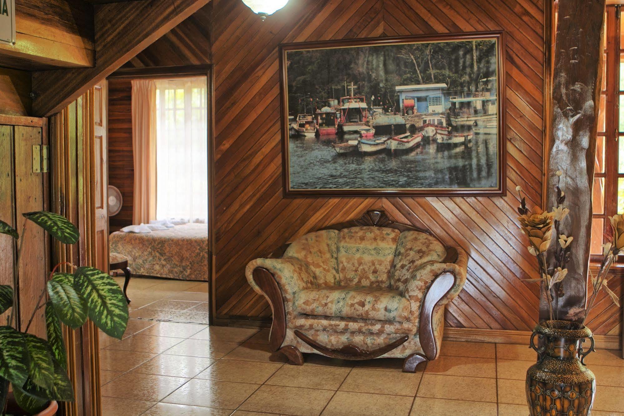 Santa Elena Lodge Cuajiniquil Esterno foto