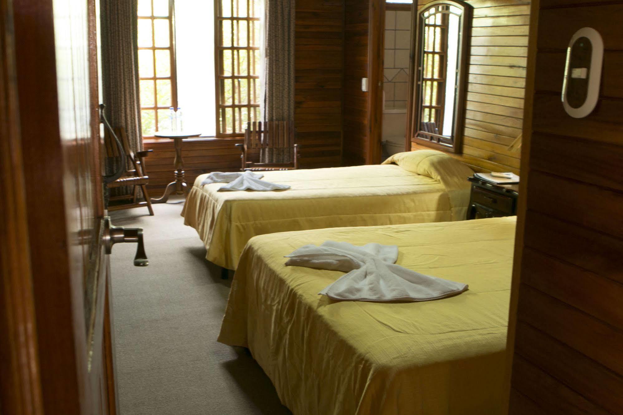 Santa Elena Lodge Cuajiniquil Esterno foto